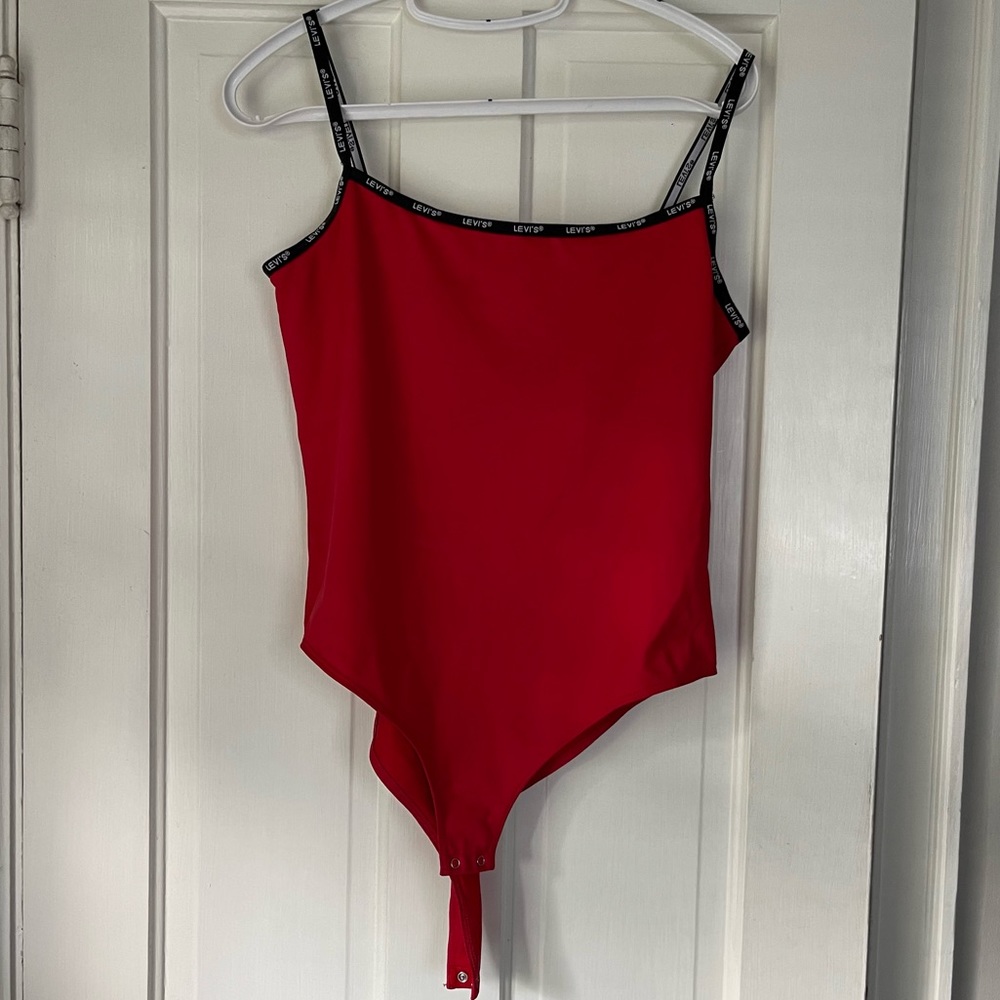 NWOT Levi’s Bodysuit